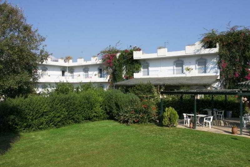 Gorgona Hotel Amoudara  Exterior photo